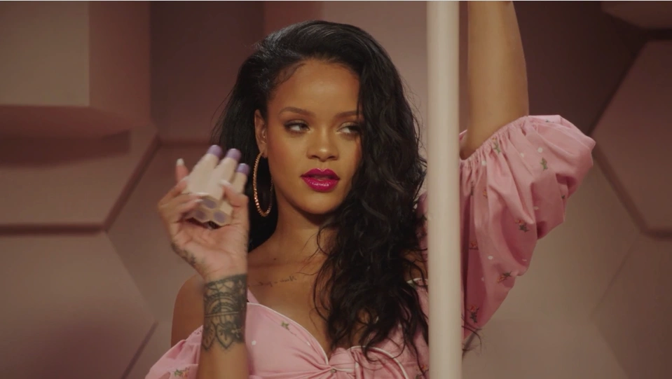 Rihanna Launches Fenty Beauty’s New Pro Filt’r Fluid Flex Foundation